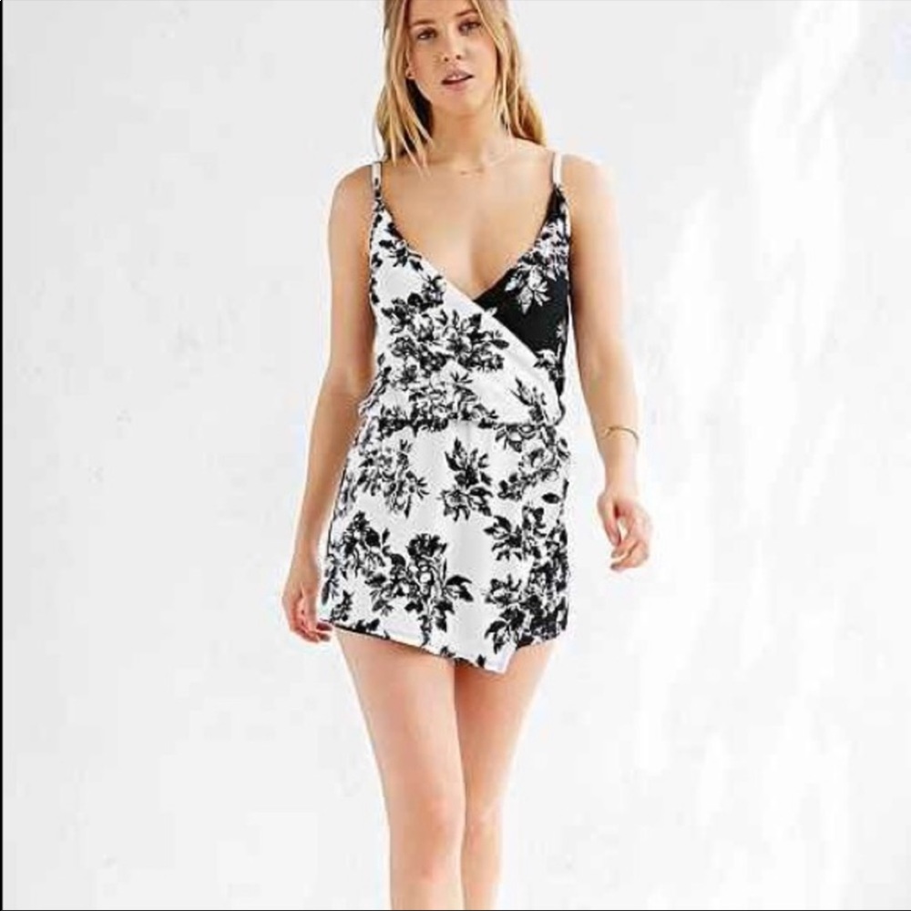 Urban Outfitters/Kimchi Blue - Skirt Romper